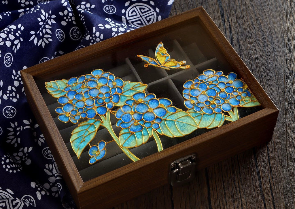 掐丝珐琅胡桃木首饰盒 Walnut Wood Jewellery Box with Cloisonné Enamel Design